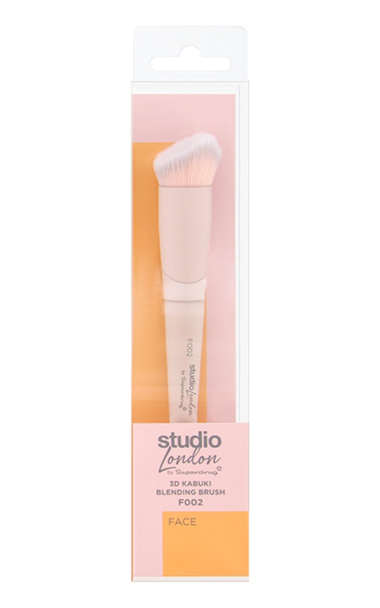 SUPERDRUG SUPERDRUG Studio London Кисть для нанесения макияжа 3D Kabuki 1 шт