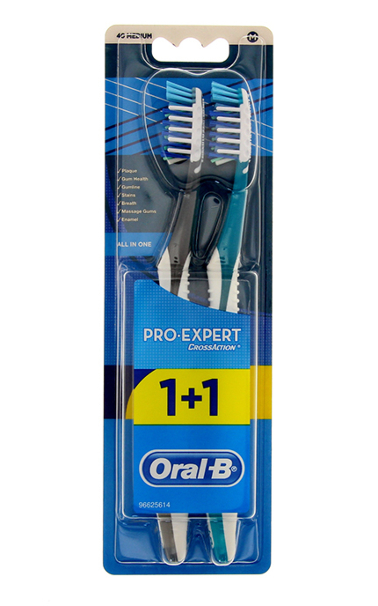 ORAL B ORAL-B Complete 1+1 40 Medium zobu birstes, 2gab. (dažādas krāsas) 2 gab.