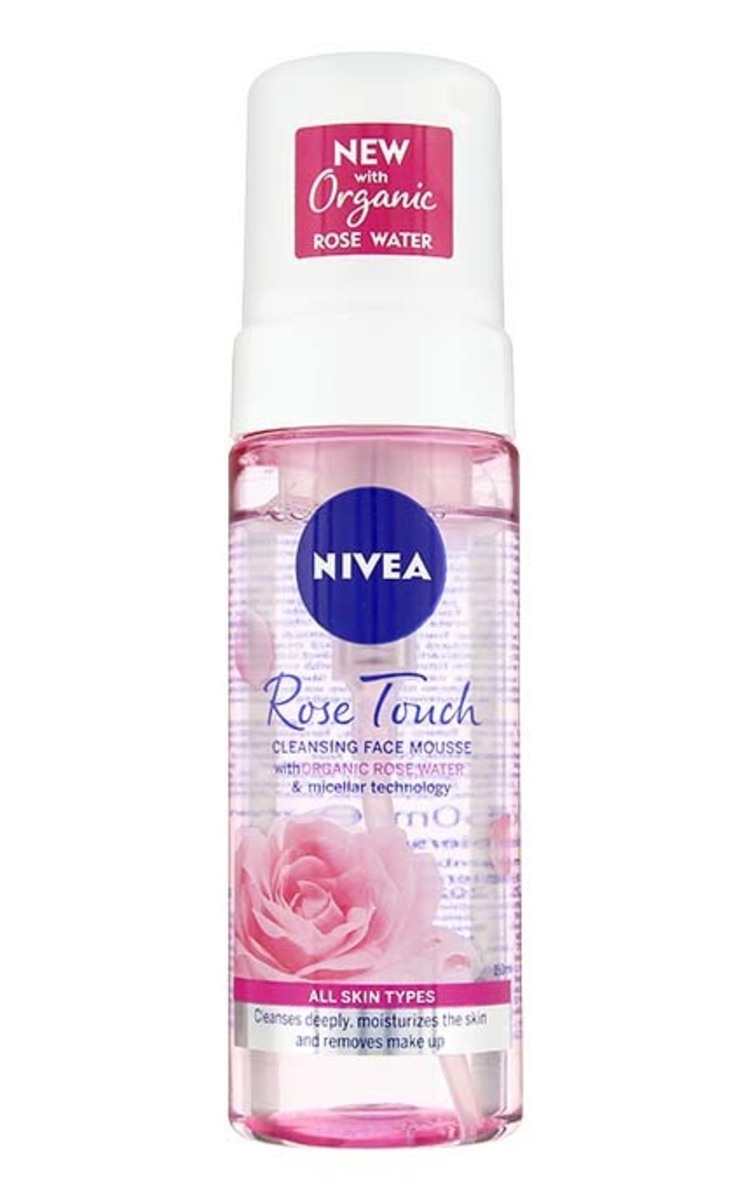 NIVEA VISAGE NIVEA Rose Touch Пенка для очищения лица с органической розовой водой, 150мл 150 мл