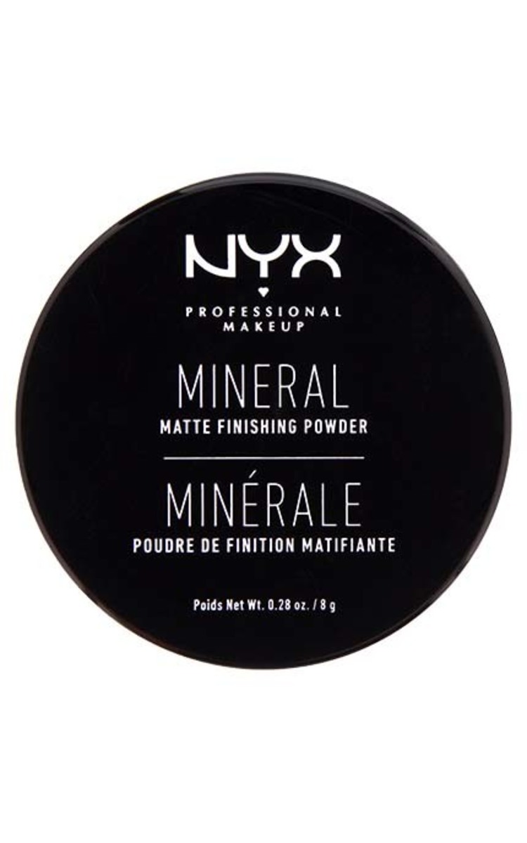 NYX PROFESSIONAL MAKEUP NYX PROFESSIONAL MAKEUP Mineral Matte Finishing birstošais pūderis, Light/Medium, 8g Light/Medium